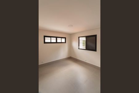 Casa à venda com 194m², 4 quartos e 3 vagasEdícula - Quarto 2