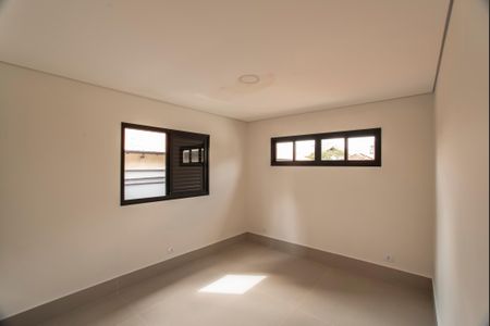 Casa à venda com 194m², 4 quartos e 3 vagasEdícula - Quarto 1