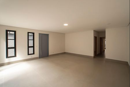 Casa à venda com 194m², 4 quartos e 3 vagasSala/Cozinha