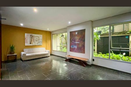 Apartamento à venda com 38m², 1 quarto e 1 vagaHall de entrada