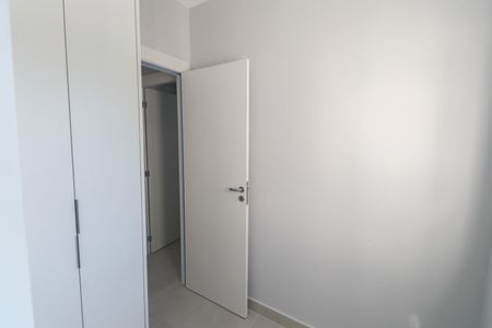 Quarto 1 de apartamento para alugar com 2 quartos, 45m² em Vila Mazzei, São Paulo