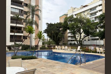 Apartamento para alugar com 149m², 2 quartos e 2 vagas Apartamento para alugar com 149m², 2 quartos e 2 vagasÁrea comum - Piscina