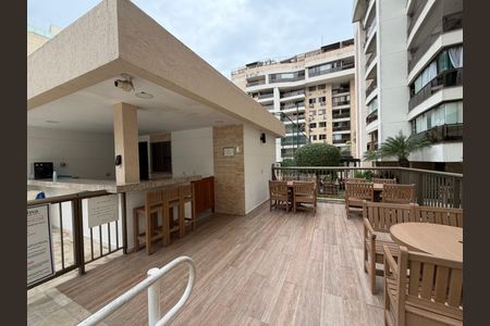 Apartamento para alugar com 149m², 2 quartos e 2 vagas Apartamento para alugar com 149m², 2 quartos e 2 vagasÁrea comum - Piscina