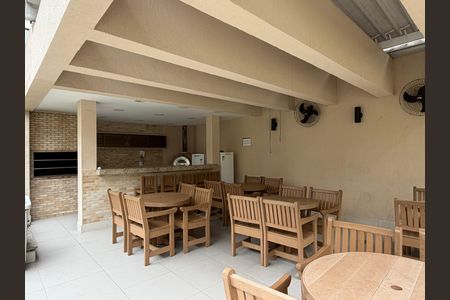 Apartamento para alugar com 149m², 2 quartos e 2 vagas Apartamento para alugar com 149m², 2 quartos e 2 vagasÁrea comum - Churrasqueira