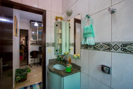 Apartamento à venda com 97m², 3 quartos e 3 vagasBanheiro social