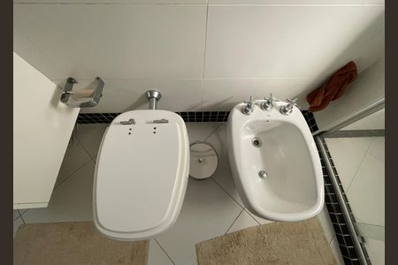 Apartamento à venda com 147m², 3 quartos e 3 vagasBanheiro suíte 2