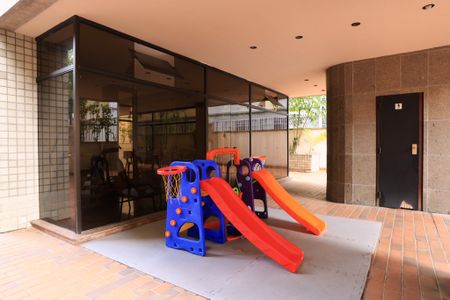 Apartamento à venda com 200m², 4 quartos e 3 vagasÁrea comum - Playground