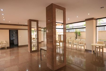 Apartamento à venda com 200m², 4 quartos e 3 vagasÁrea comum - Salão de festas