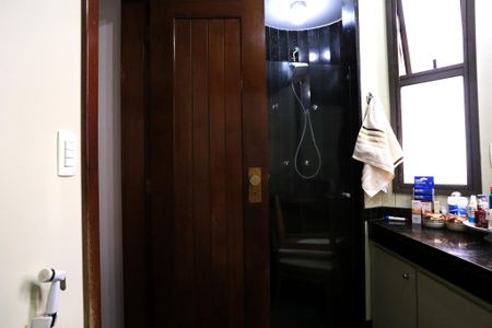 Apartamento à venda com 200m², 4 quartos e 3 vagasBanheiro da Suíte