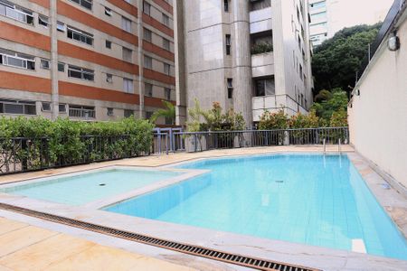 Apartamento à venda com 200m², 4 quartos e 3 vagasÁrea comum - Piscina