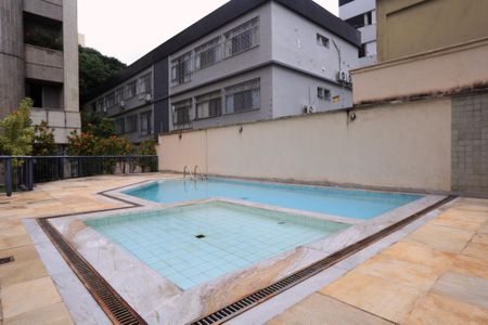 Apartamento à venda com 200m², 4 quartos e 3 vagasÁrea comum - Piscina