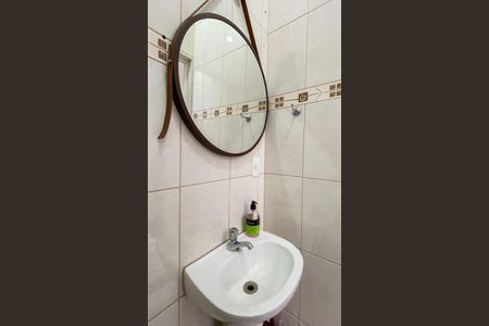 Casa à venda com 148m², 3 quartos e 2 vagas Casa à venda com 148m², 3 quartos e 2 vagasBanheiro de serviço