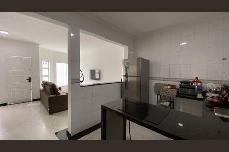 Casa à venda com 148m², 3 quartos e 2 vagas Casa à venda com 148m², 3 quartos e 2 vagasCozinha