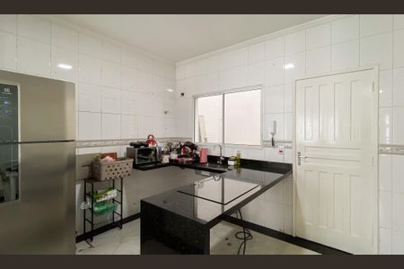 Casa à venda com 148m², 3 quartos e 2 vagas Casa à venda com 148m², 3 quartos e 2 vagasCozinha