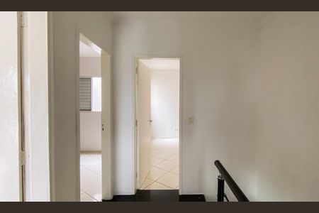 Casa à venda com 148m², 3 quartos e 2 vagas Casa à venda com 148m², 3 quartos e 2 vagasCorredor