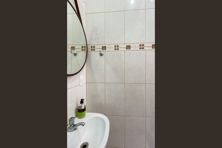 Casa à venda com 148m², 3 quartos e 2 vagas Casa à venda com 148m², 3 quartos e 2 vagasBanheiro de serviço