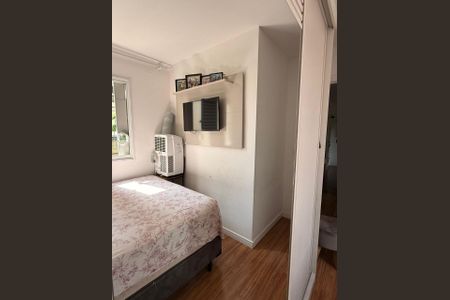 DORMITORIO de apartamento à venda com 2 quartos, 50m² em Quitaúna, Osasco