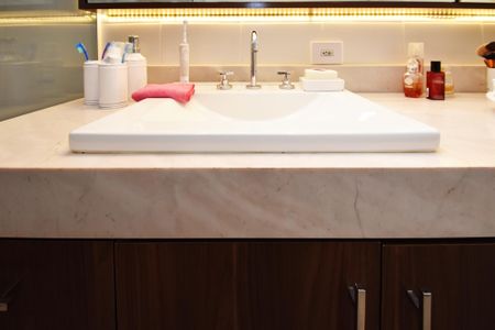 Casa à venda com 125m², 3 quartos e 1 vagabanheiro corredor