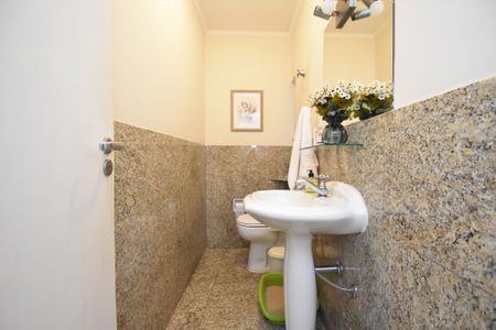 Casa à venda com 125m², 3 quartos e 1 vagalavabo