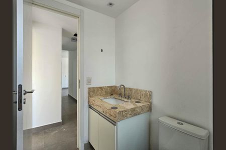 Apartamento para alugar com 115m², 3 quartos e 2 vagas Apartamento para alugar com 115m², 3 quartos e 2 vagasBanheiro