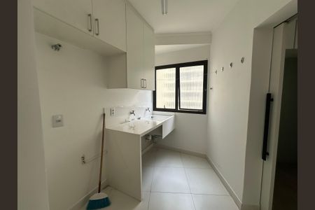 Apartamento à venda com 113m², 3 quartos e 2 vagas Apartamento à venda com 113m², 3 quartos e 2 vagasÁrea de Serviço