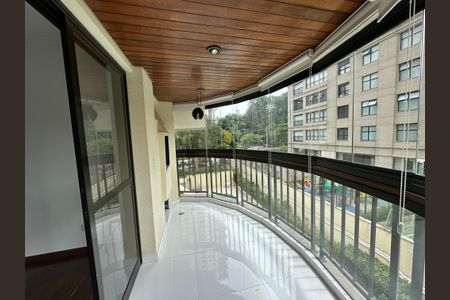 Apartamento à venda com 113m², 3 quartos e 2 vagas Apartamento à venda com 113m², 3 quartos e 2 vagasVaranda da Sala