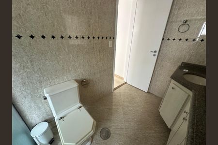 Apartamento à venda com 113m², 3 quartos e 2 vagas Apartamento à venda com 113m², 3 quartos e 2 vagasBanheiro da Suíte