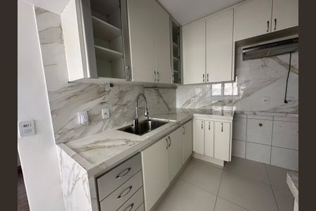Apartamento à venda com 113m², 3 quartos e 2 vagas Apartamento à venda com 113m², 3 quartos e 2 vagasCozinha