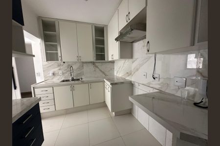 Apartamento à venda com 113m², 3 quartos e 2 vagas Apartamento à venda com 113m², 3 quartos e 2 vagasCozinha