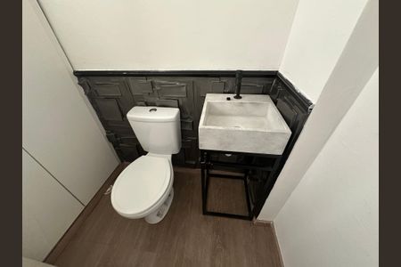 Apartamento à venda com 113m², 3 quartos e 2 vagas Apartamento à venda com 113m², 3 quartos e 2 vagasBanheiro de serviço