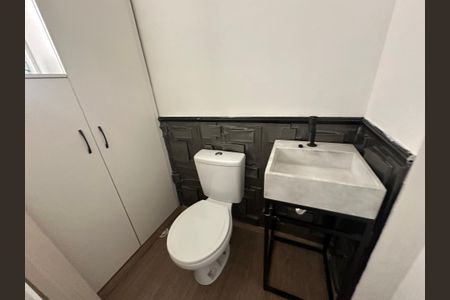 Apartamento à venda com 113m², 3 quartos e 2 vagas Apartamento à venda com 113m², 3 quartos e 2 vagasBanheiro de serviço