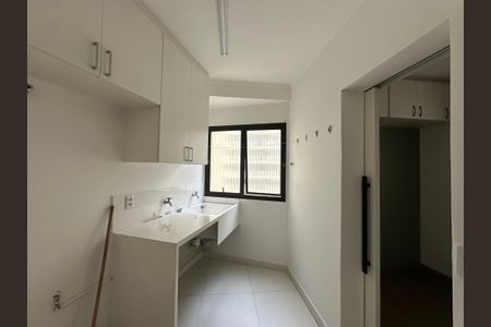 Apartamento à venda com 113m², 3 quartos e 2 vagas Apartamento à venda com 113m², 3 quartos e 2 vagasÁrea de Serviço