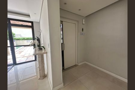 Apartamento à venda com 113m², 3 quartos e 2 vagas Apartamento à venda com 113m², 3 quartos e 2 vagasHall de entrada