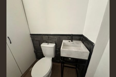 Apartamento à venda com 113m², 3 quartos e 2 vagas Apartamento à venda com 113m², 3 quartos e 2 vagasBanheiro de serviço