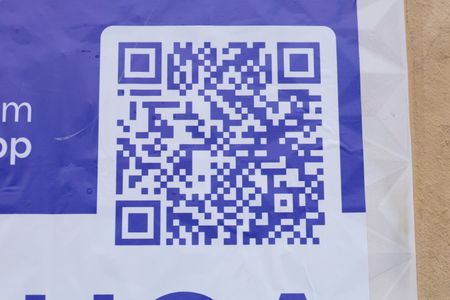 Apartamento para alugar com 63m², 2 quartos e 1 vagaPlaca instalada na fachada do condomínio - Código da placa: YIXW-1745