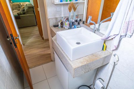 Apartamento à venda com 71m², 3 quartos e 1 vagaBanheiro