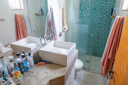 Apartamento à venda com 71m², 3 quartos e 1 vagaBanheiro