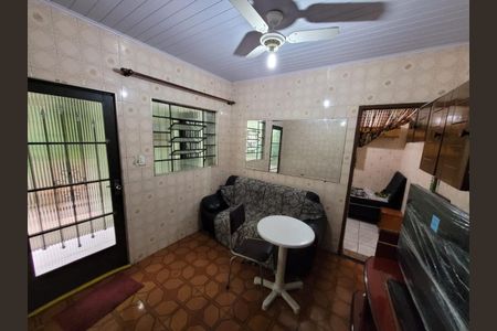 Casa à venda com 125m², 2 quartos e 2 vagasSALA