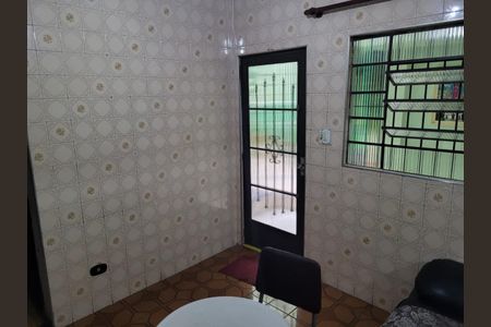 Casa à venda com 125m², 2 quartos e 2 vagasSALA