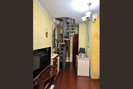 Casa à venda com 125m², 2 quartos e 2 vagasSALA