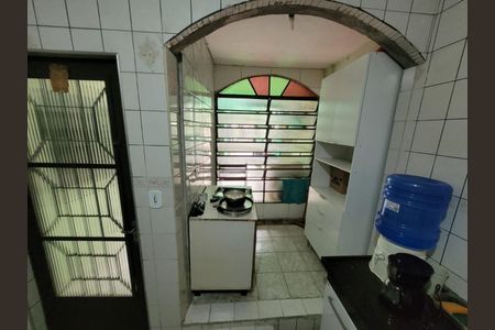 Casa à venda com 125m², 2 quartos e 2 vagasCOZINHA