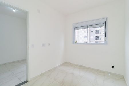 Quarto 1 de apartamento para alugar com 2 quartos, 38m² em Vila Invernada, São Paulo