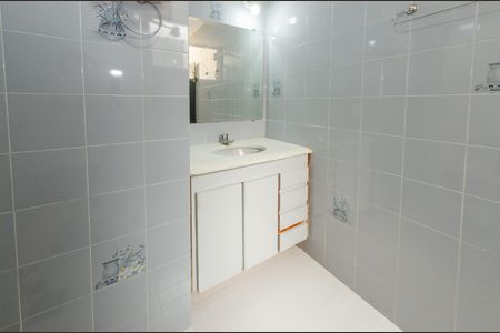 Apartamento para alugar com 96m², 3 quartos e 2 vagasBanheiro social