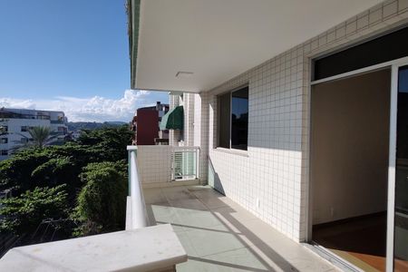 Apartamento à venda com 111m², 3 quartos e 2 vagasVaranda