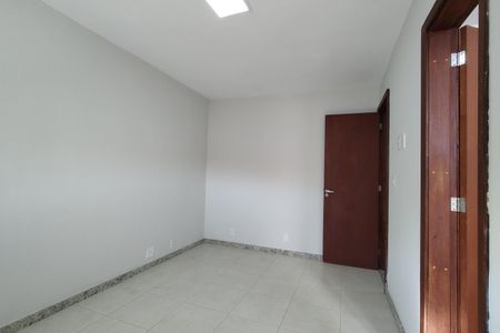 Apartamento à venda com 111m², 3 quartos e 2 vagasQuarto 2 - Suíte