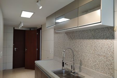 Apartamento à venda com 111m², 3 quartos e 2 vagasCozinha - Armários
