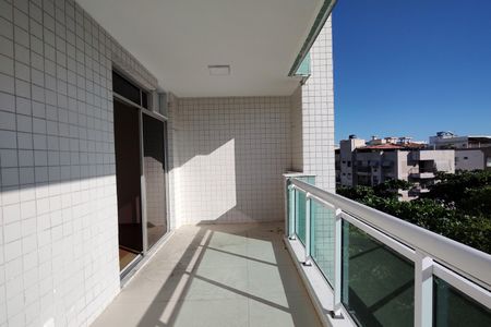 Apartamento à venda com 111m², 3 quartos e 2 vagasVaranda