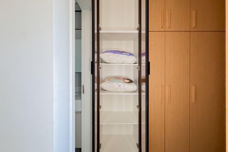 Studio à venda com 25m², 1 quarto e sem vaga Studio à venda com 25m², 1 quarto e sem vagaCloset