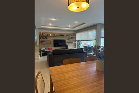 Sala de casa de condomínio à venda com 4 quartos, 273m² em Recreio dos Bandeirantes, Rio de Janeiro