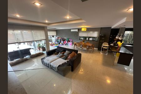 Sala de casa de condomínio à venda com 4 quartos, 273m² em Recreio dos Bandeirantes, Rio de Janeiro